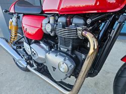 2017 Triumph THRUXTON R Red