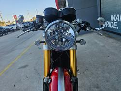 2017 Triumph THRUXTON R Red