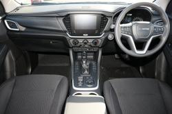 2025 Isuzu
                MU-X LS-M