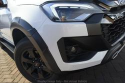 2025 Isuzu
D-MAX X-TERRAIN