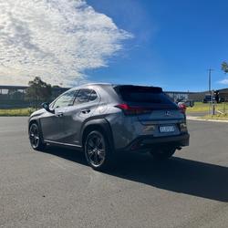 2020 Lexus
UX 250h Luxury