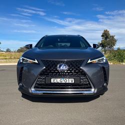 2020 Lexus
UX 250h Luxury