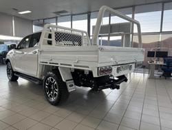 2021 Toyota
Hilux SR5