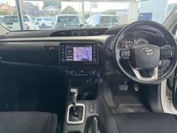 2021 Toyota
Hilux SR5