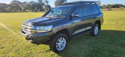 2018 Toyota Landcruiser Sahara VDJ200R 4X4 Dual Range Graphite