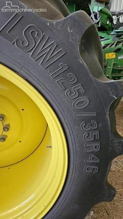 2017 John Deere S680+ 625D Green