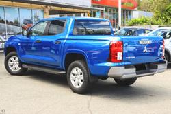 2025 Mitsubishi
Triton GLX+