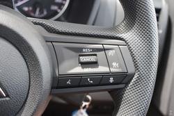 2025 Mitsubishi
Triton GLX+