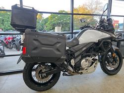 2015 Suzuki V-STROM 650 XT WHITE