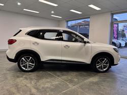 2021 MG
HS PHEV Essence