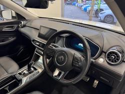 2021 MG
HS PHEV Essence