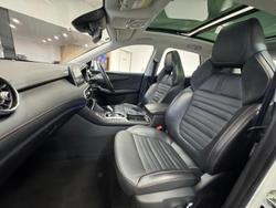 2021 MG
HS PHEV Essence