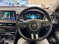 2021 MG
HS PHEV Essence