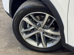 2021 MG
HS PHEV Essence
