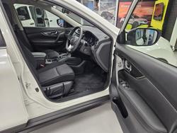 2022 Nissan
X-TRAIL ST