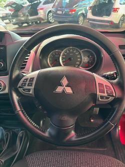 2015 Mitsubishi
Triton GLX-R