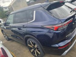 2025 Mitsubishi Outlander Exceed