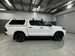 2022 Toyota
Hilux SR