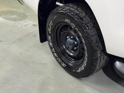 2022 Toyota
Hilux SR