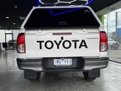 2022 Toyota
Hilux SR