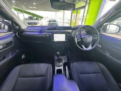 2022 Toyota
Hilux SR