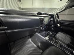 2022 Toyota
Hilux SR