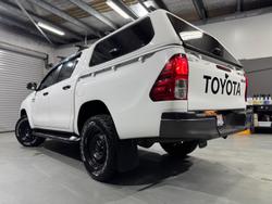 2022 Toyota
Hilux SR