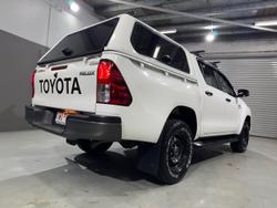 2022 Toyota
Hilux SR