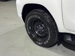 2022 Toyota
Hilux SR