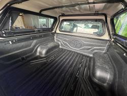 2022 Toyota
Hilux SR