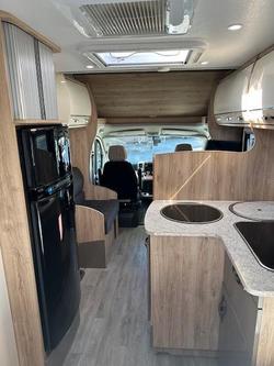 2020 Avan Ovation M7