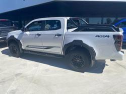 2025 Isuzu D-MAX BLADE