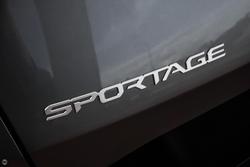 2025 Kia
                Sportage HEV SX