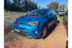 2017 Toyota
RAV4 GX