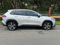 2024 Toyota
                Corolla Cross Atmos