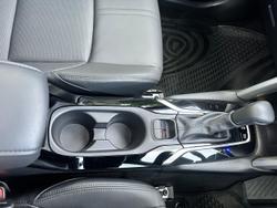 2024 Toyota
                Corolla Cross Atmos