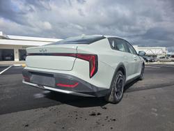 2025 Kia
                K4 Sport+