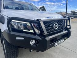 2021 Nissan
Navara ST