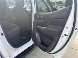 2021 Nissan
Navara ST