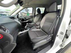 2021 Nissan
Navara ST