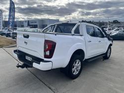 2021 Nissan
Navara ST