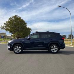 2021 Toyota
RAV4 GXL