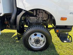 2021 Hino 817 Able White