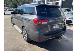 2015 Kia
                Carnival SLi