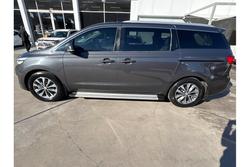 2015 Kia
                Carnival SLi