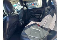 2016 Jeep
Cherokee Longitude