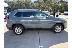 2016 Jeep
Cherokee Longitude