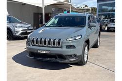 2016 Jeep
Cherokee Longitude