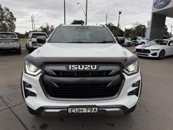 2022 Isuzu
D-MAX X-TERRAIN