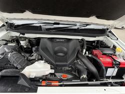 2022 Isuzu
D-MAX X-TERRAIN
